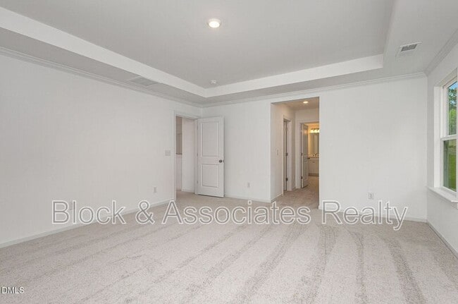Building Photo - 153 Hickory Grv Dr