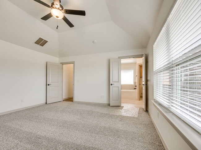 Building Photo - 4265 Overlook Pass