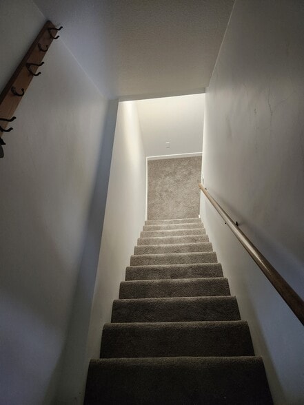 Building Photo - 3085 Summer Pl