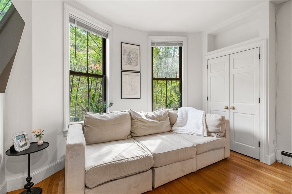 Building Photo - 20 Concord Sq