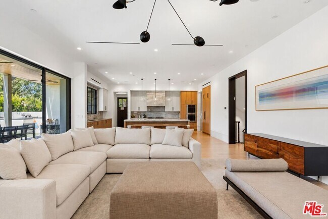 Building Photo - 9206 Monte Mar Dr