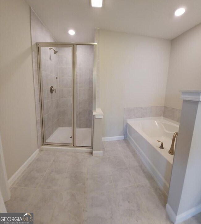 Building Photo - 171 Northaven Ave