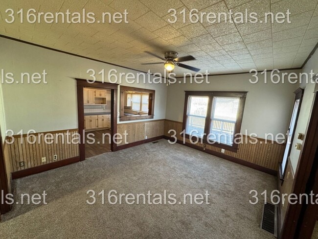 Building Photo - $950 - 3 bed 1 bath - Single Family Home