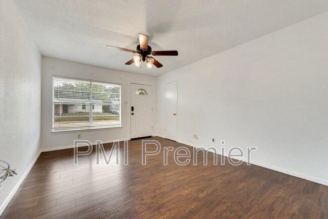 Building Photo - 1644 Americana Blvd