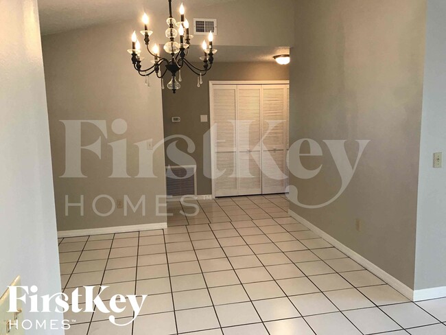 Building Photo - 1771 Gatewood Dr