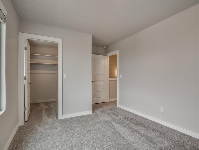 Building Photo - 520 NW 176th Terrace