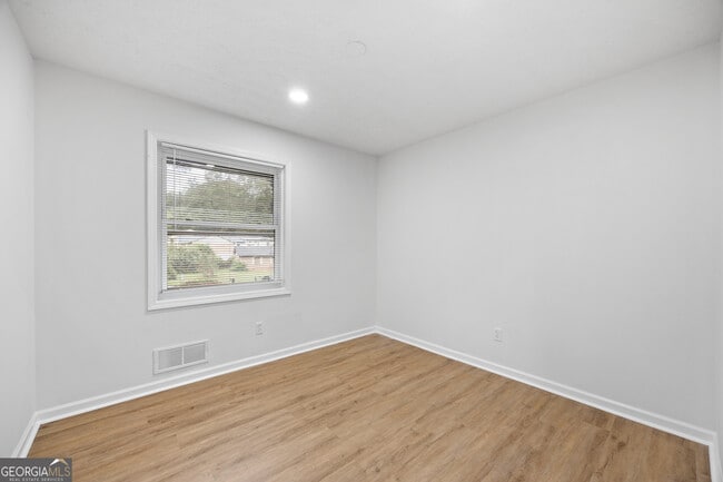 Building Photo - 1517 Colony East Cir