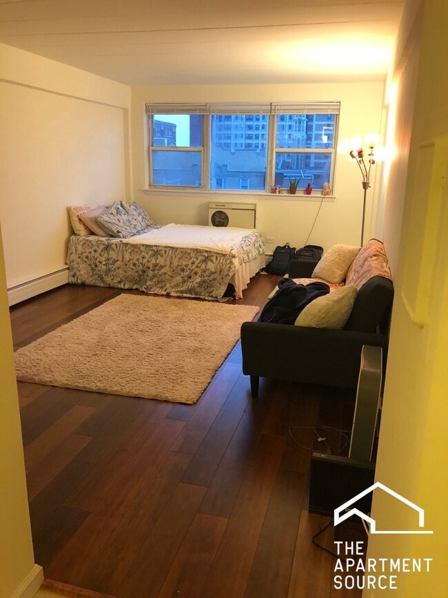 Building Photo - 6821 N Sheridan Rd