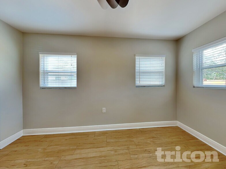 Building Photo - 1362 Admiral Woodson Ln