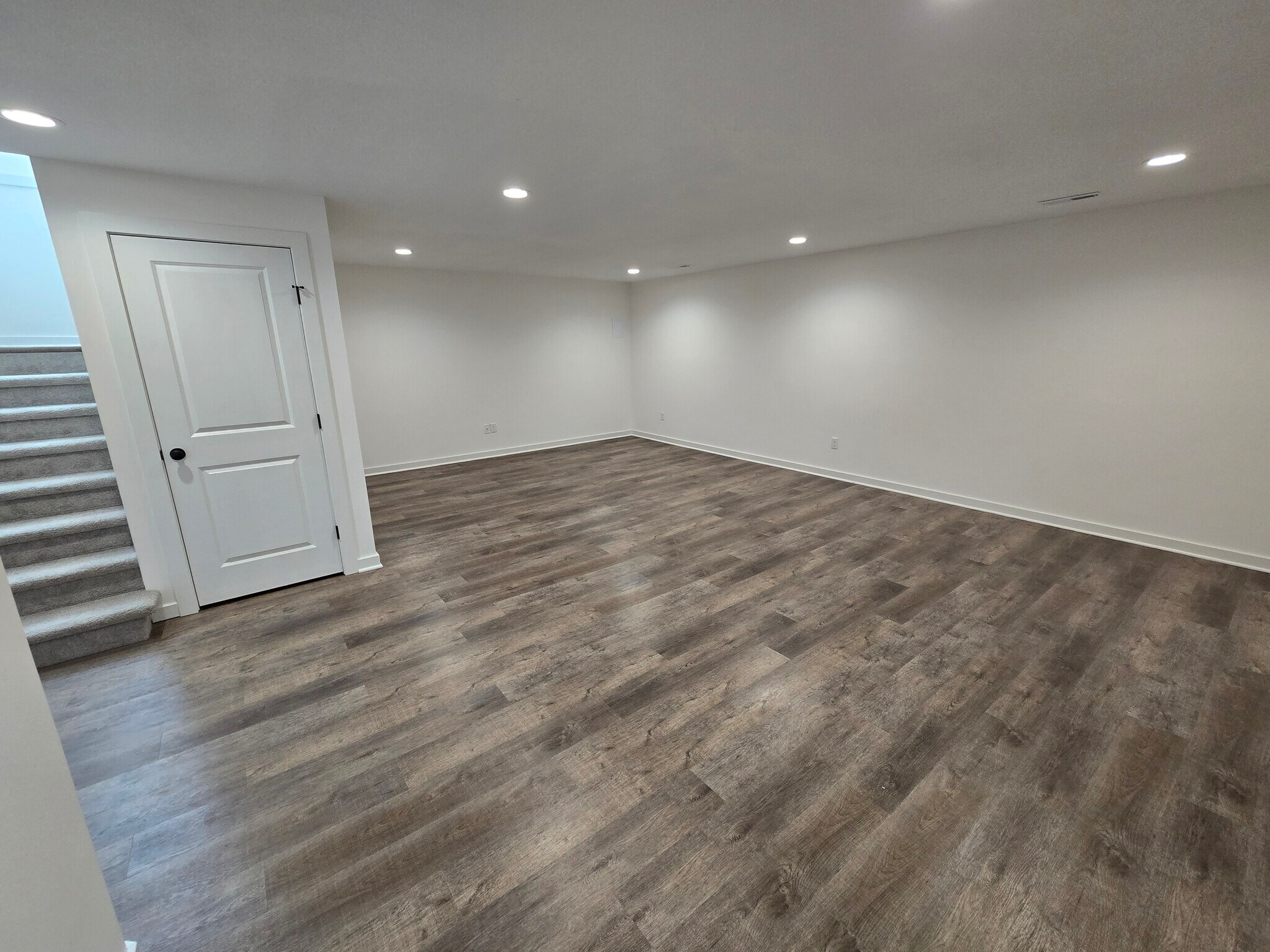 Building Photo - 5278 Pinecrest Ct N