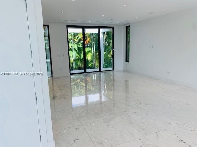 Building Photo - 785 Harbor Dr