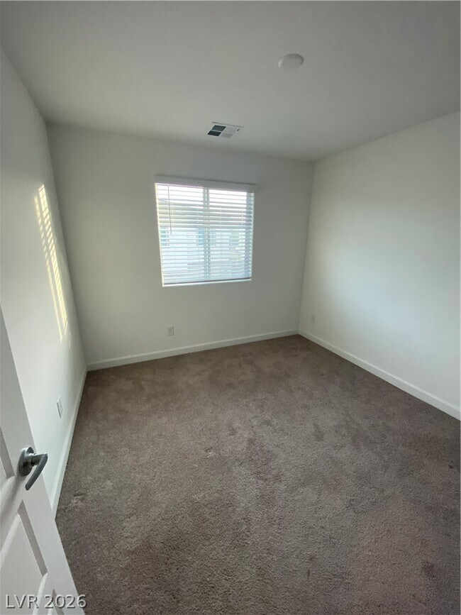 Building Photo - 3622 Hestia Ave