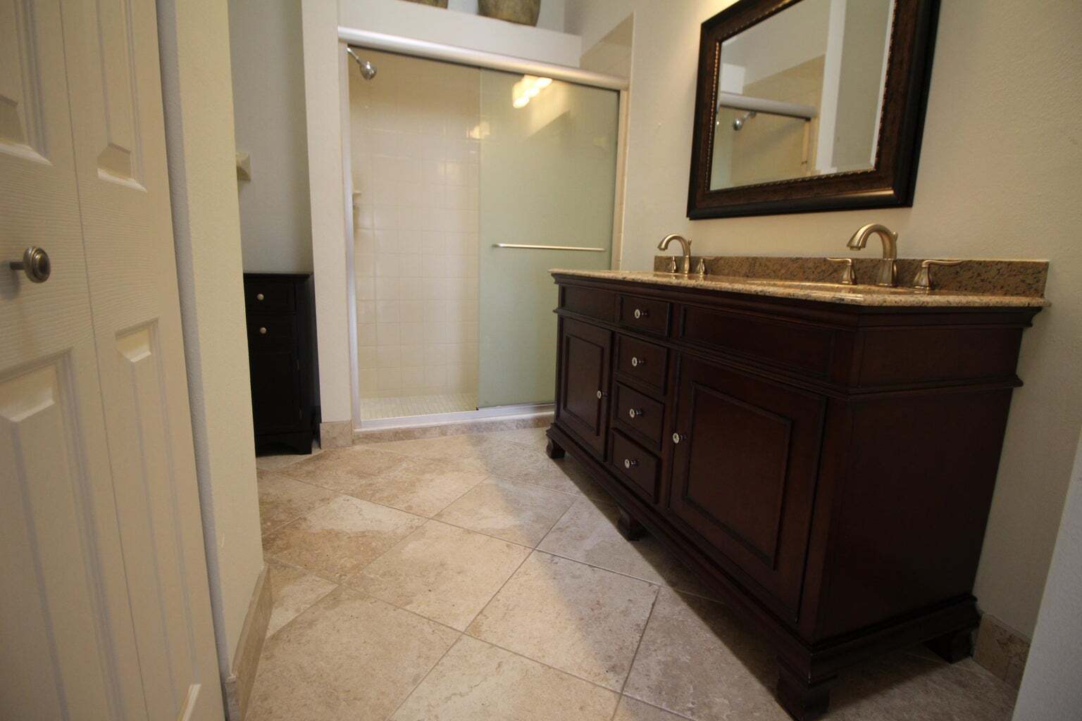 Building Photo - 404 Sabal Palm Ln