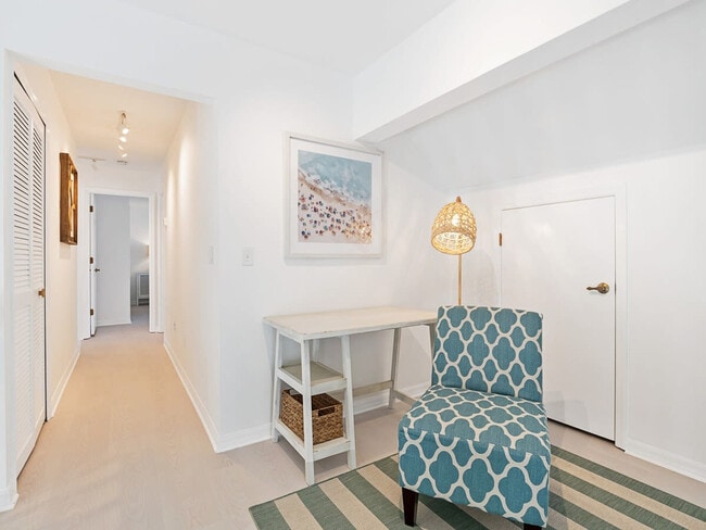 Building Photo - 129 Cimmaron Dr