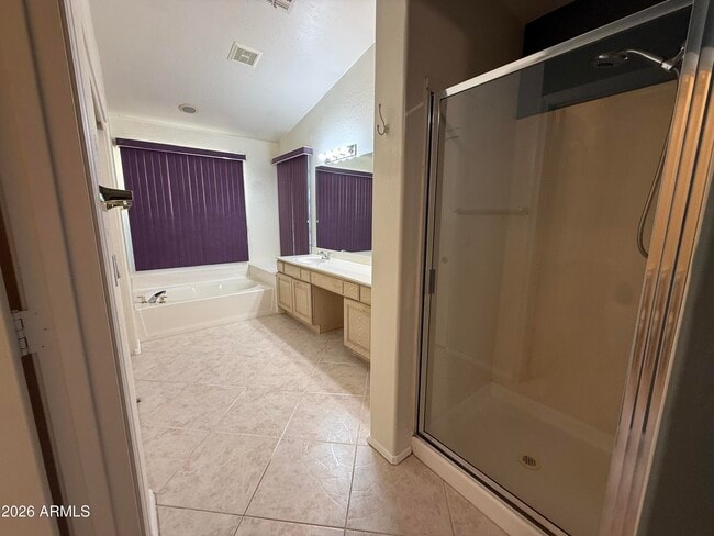 Building Photo - 5170 W Ivanhoe St