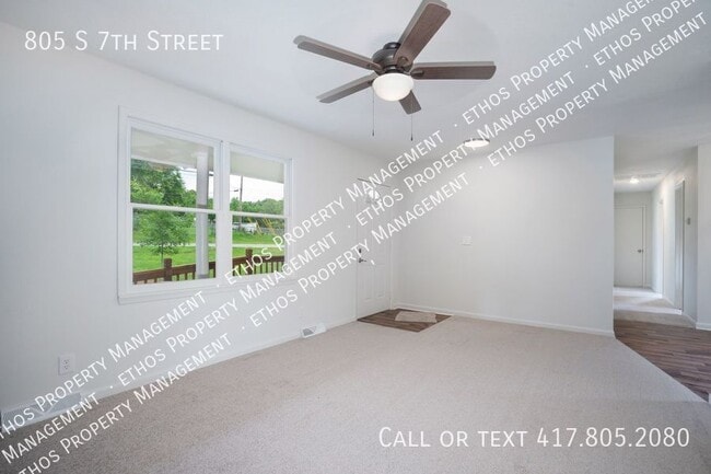 Building Photo - 805 S 7th St