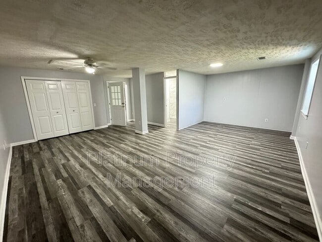 Building Photo - 4798 Rock Island Ln NW