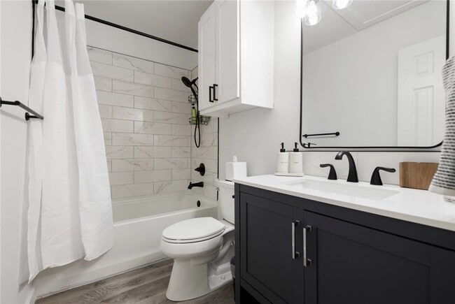 Building Photo - 902 Durham Pl