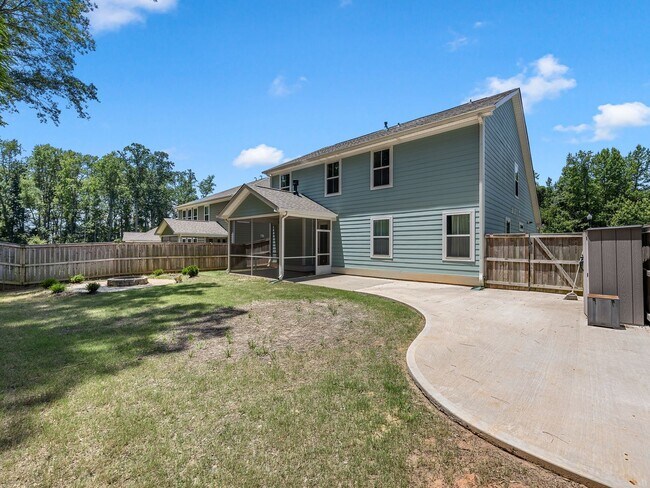 Building Photo - Beautiful 4 bedroom 3.5 Bath home Duncan, SC