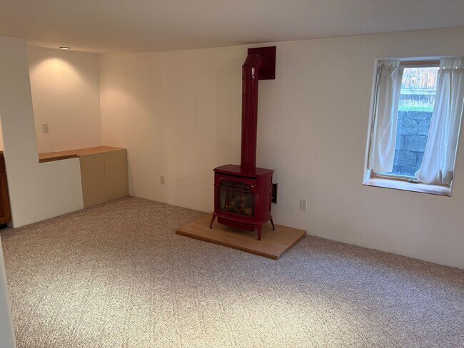 Building Photo - Beautifully Remodeled 3BA/1BA Audubon Home