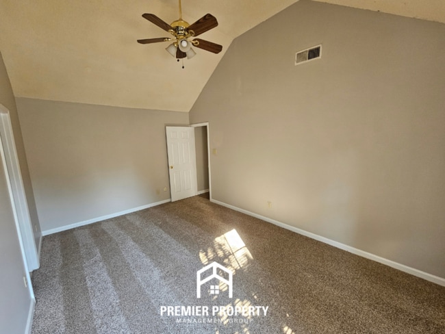 Building Photo - 6617 Rocky Park Dr