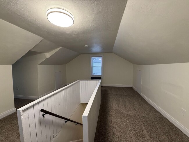 Building Photo - Updated 4BR House now showing!