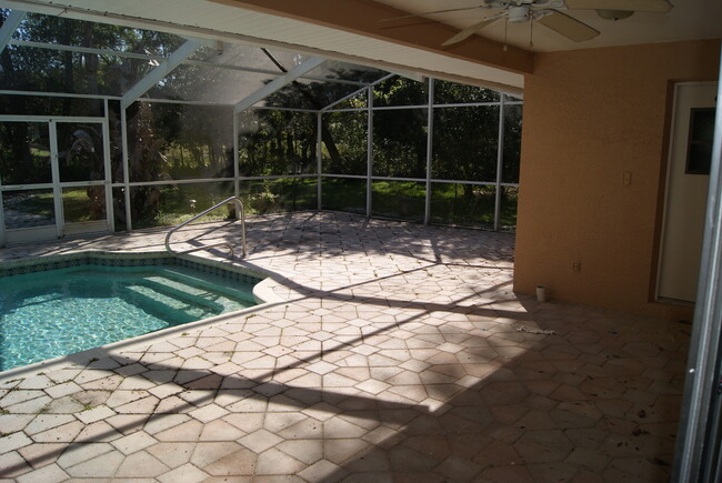 Building Photo - Beautiful Pool Home in River Country Estates