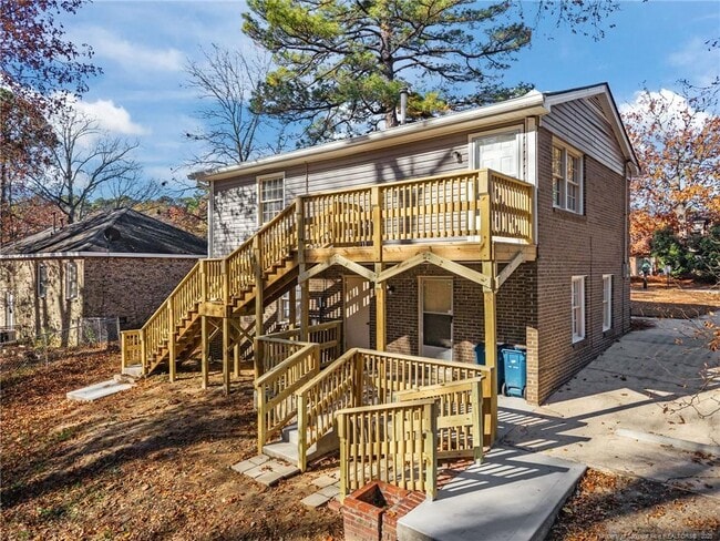 Building Photo - 735 Ashbrook Rd