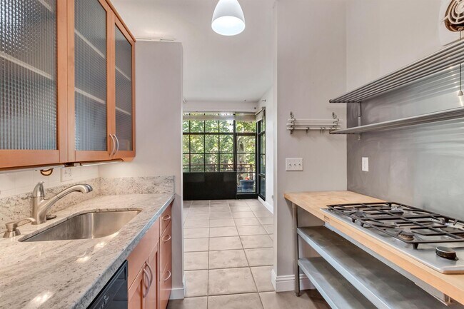 Building Photo - Modern Downtown Salt Lake City 1bd/1ba Con...