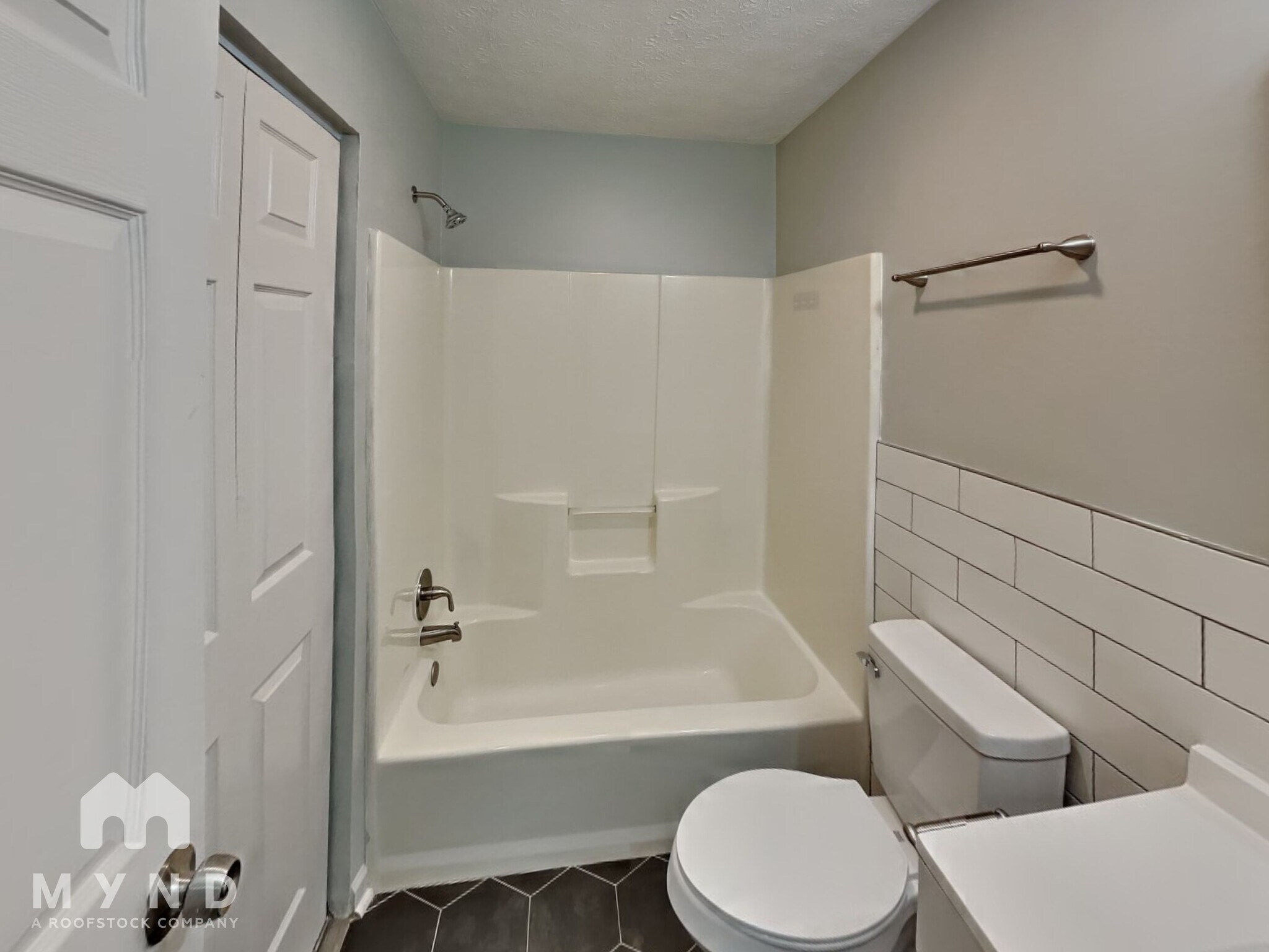 Building Photo - 4910 Lailwood Cir