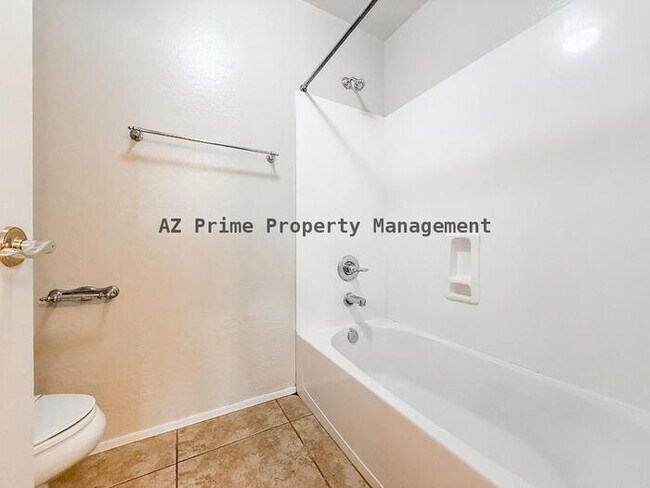 Building Photo - 10445 W Windsor Ave