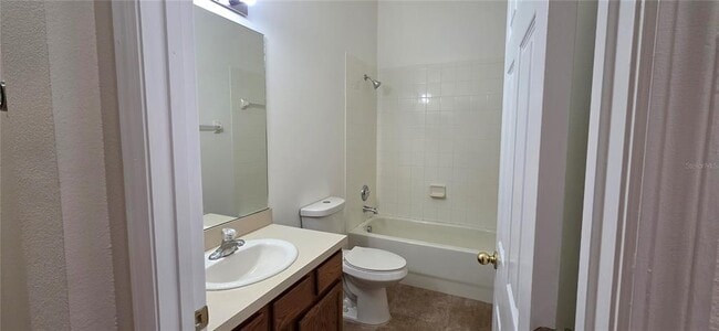 Building Photo - 2027 Strathmill Dr