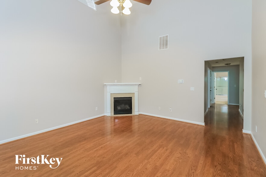 Building Photo - 813 Winsap Dr