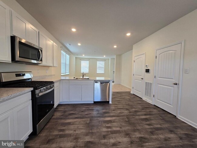 Building Photo - 172 Fellowship Dr