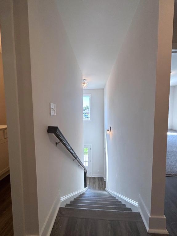 Building Photo - 4420 Whitetail Path Cove