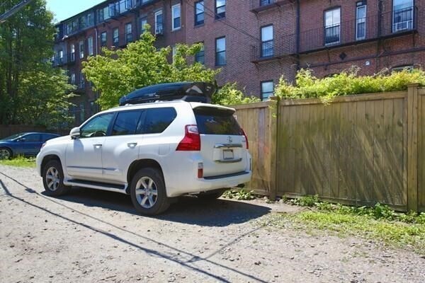 Building Photo - 215 W Springfield St