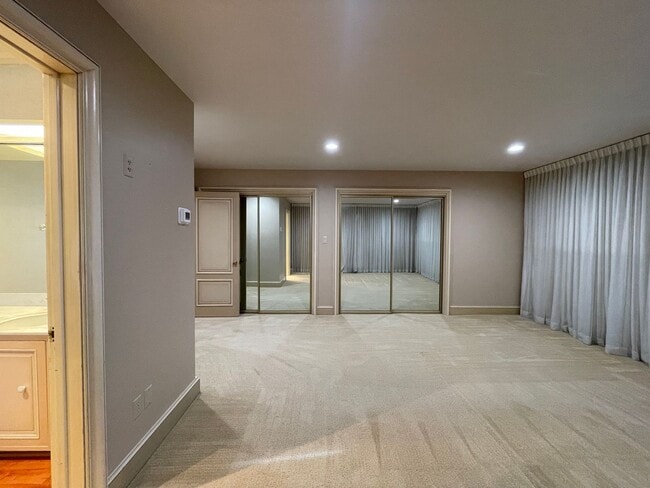 Building Photo - Gorgeous Mid-Century Modern Home Adjacent to BYU