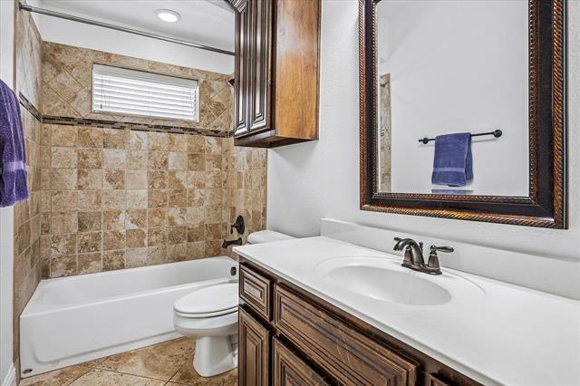 Building Photo - 16400 Stillhouse Hollow Ct