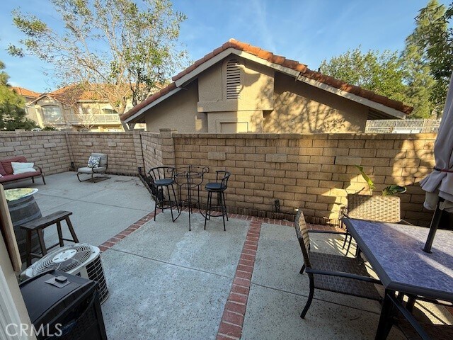 Building Photo - 18940 Canyon View Dr