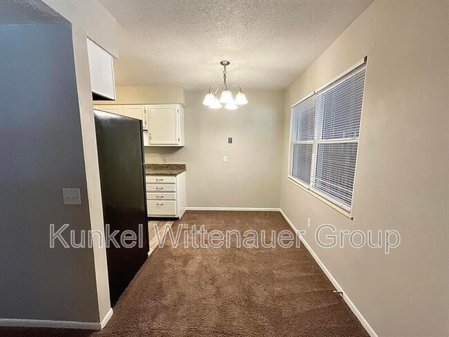 Building Photo - 1320 N 1st St