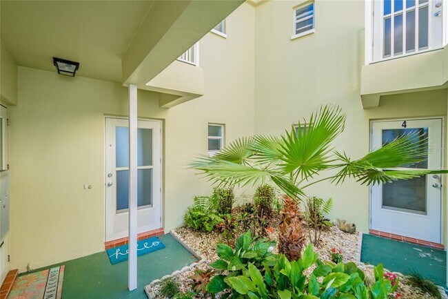 Building Photo - 2570 Gary Cir