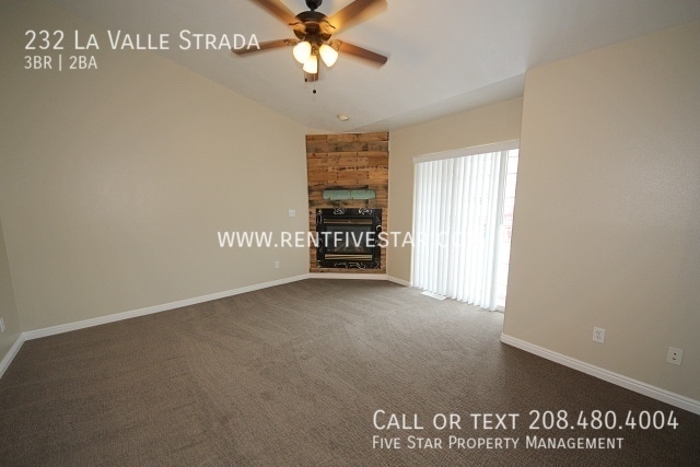 Building Photo - 232 La Valle Strada