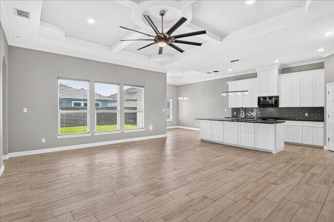 Building Photo - 6718 Stuyvesant Ct