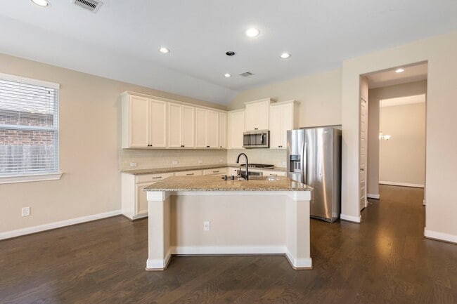 Building Photo - 18115 Westward Dale Dr