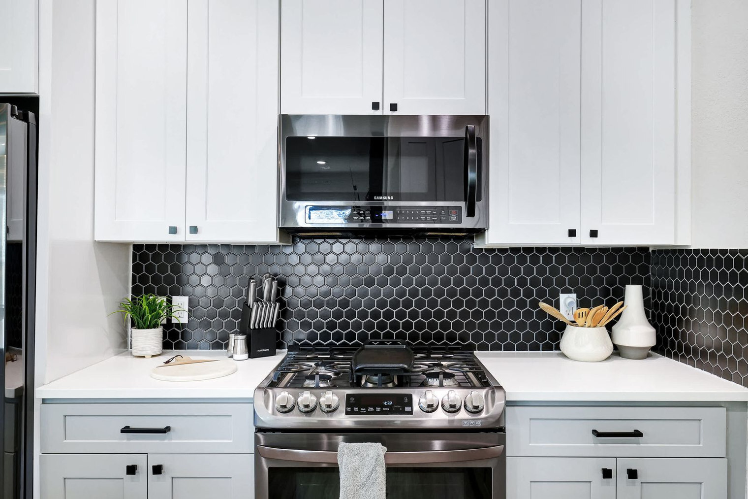 Building Photo - 1214 Hays St