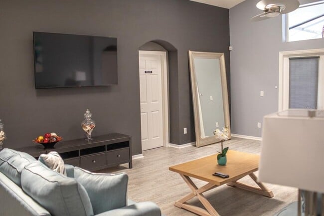 Building Photo - 2577 Oneida Loop