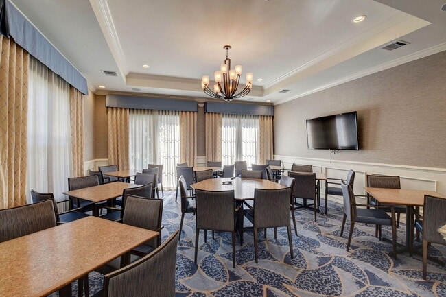 Building Photo - 5296 Palm Colony Dr