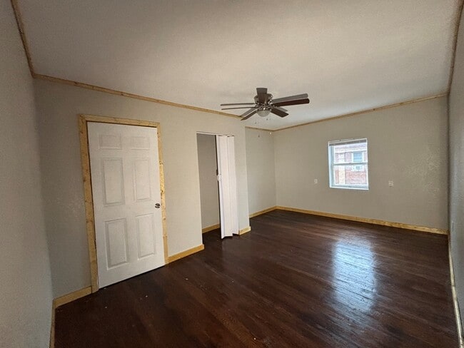 Building Photo - 106 High