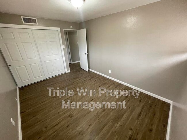 Building Photo - 8322 Sagewood Ln