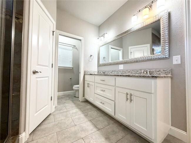 Building Photo - 1309 W Gum St